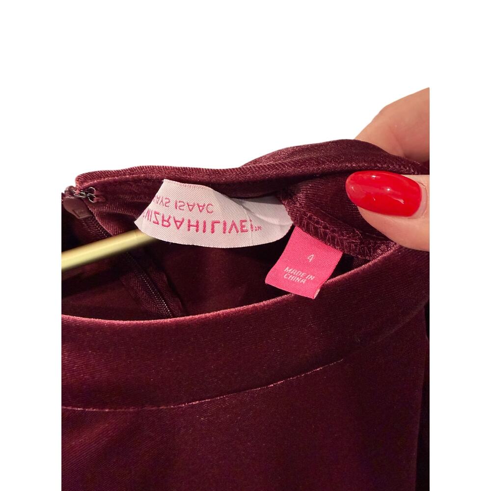 โจ ISAAC MIZRAHI Burgundy Fit & Flare Velvet Touch Dress 4 EUC Short Sleeve ๐ท - Picture 4 of 7